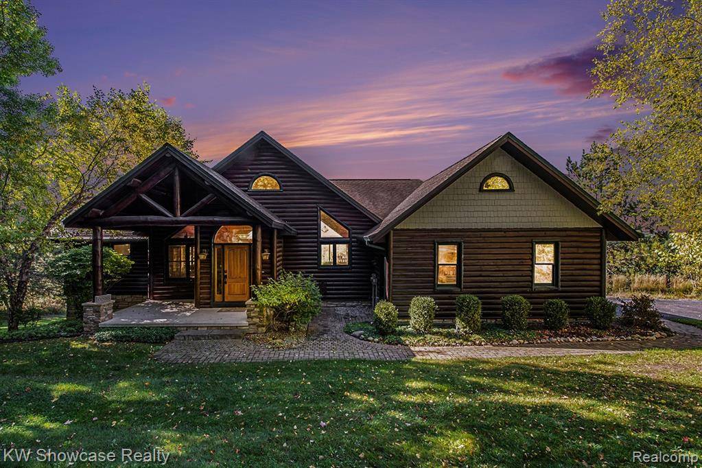 Boyne City, MI 49712,988 RIDGELINE Drive