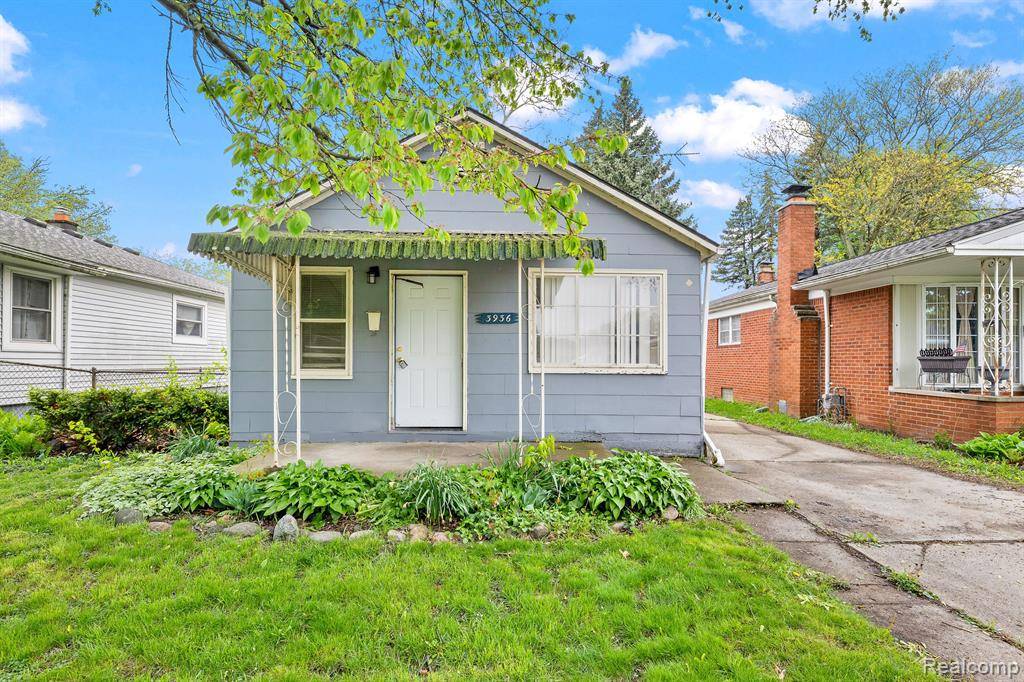 Dearborn Heights, MI 48125,3936 WEDDELL Street