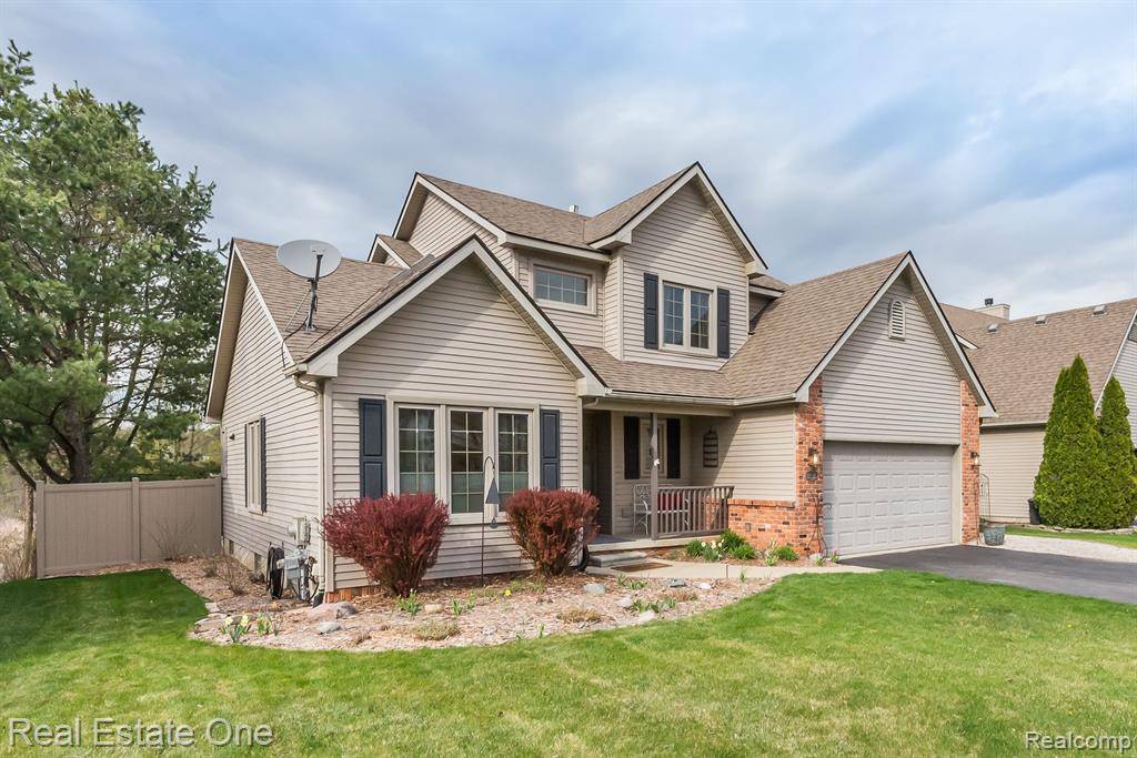 Brighton, MI 48116,1254 BAYWOOD Circle