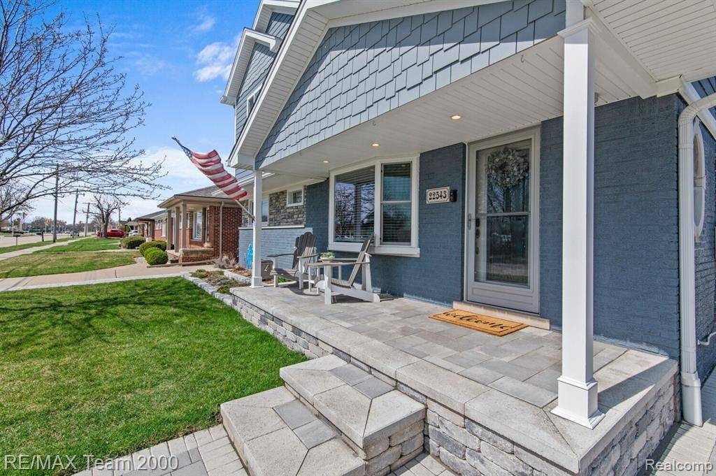 Saint Clair Shores, MI 48081,22543 E 11 MILE Road
