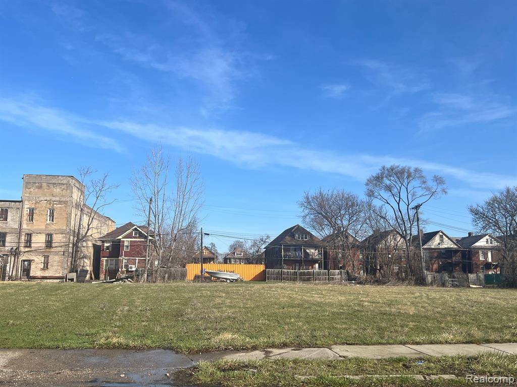 Detroit, MI 48211,3645 E PALMER Street