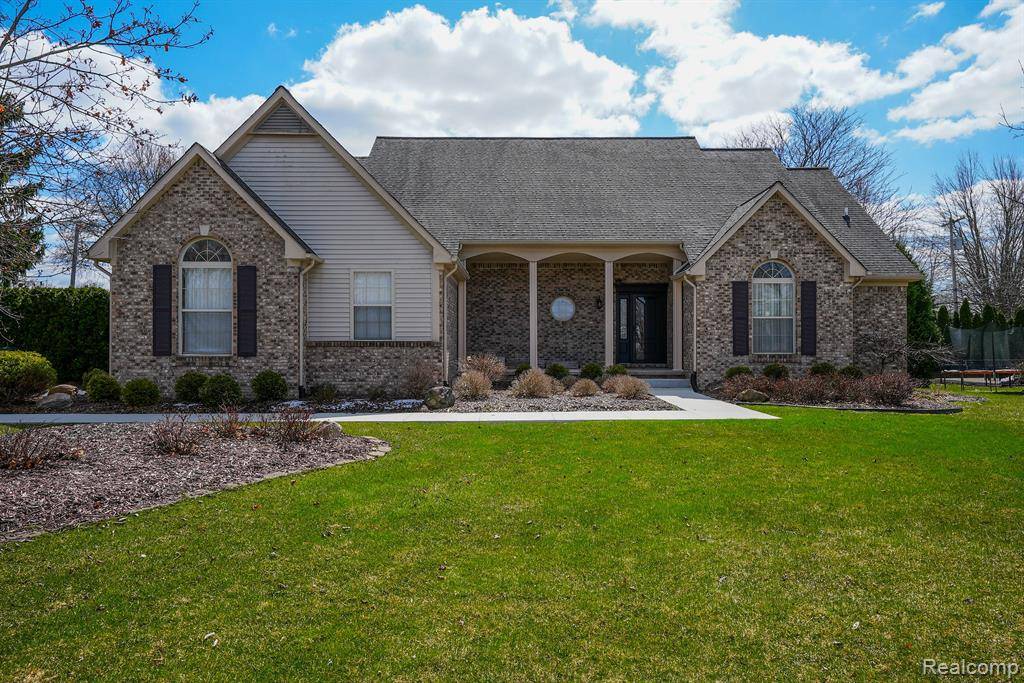 Lake Orion, MI,2385 HUNTINGTON Drive