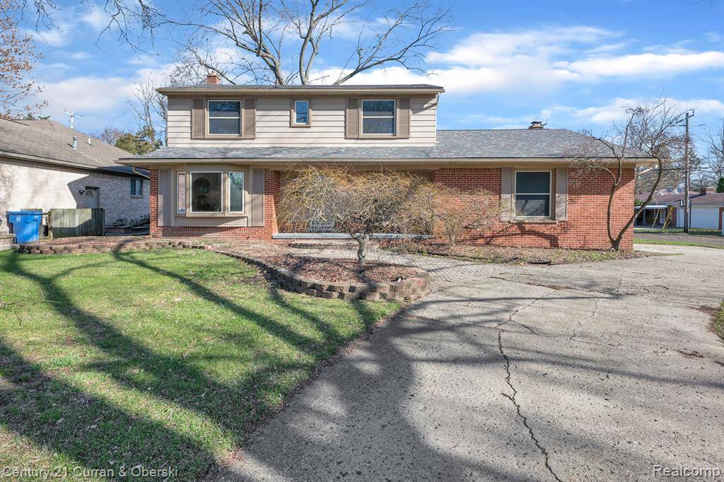 Dearborn Heights, MI 48127,22204 DOLPHIN