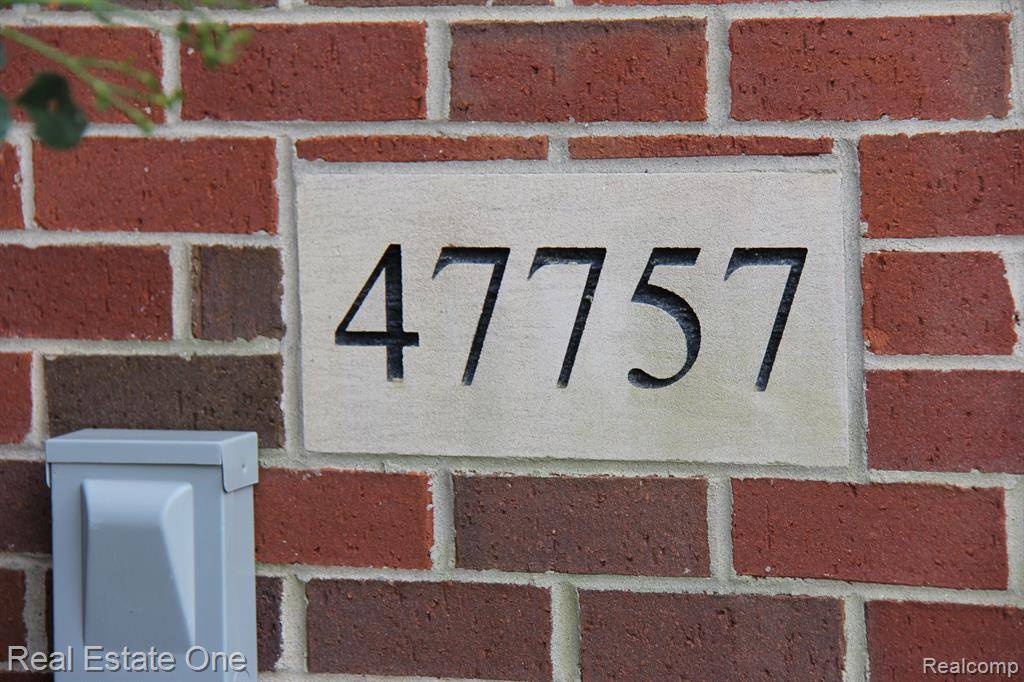 Northville, MI,47757 ALDEN TERRACE N
