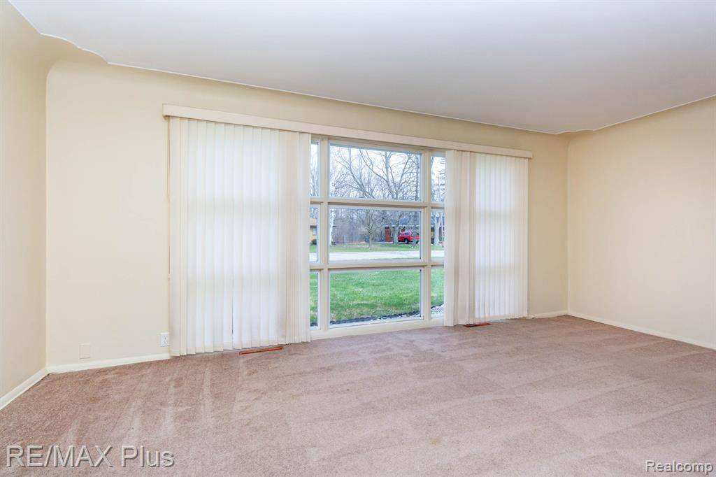 Burton, MI 48509,4374 LINDA Street