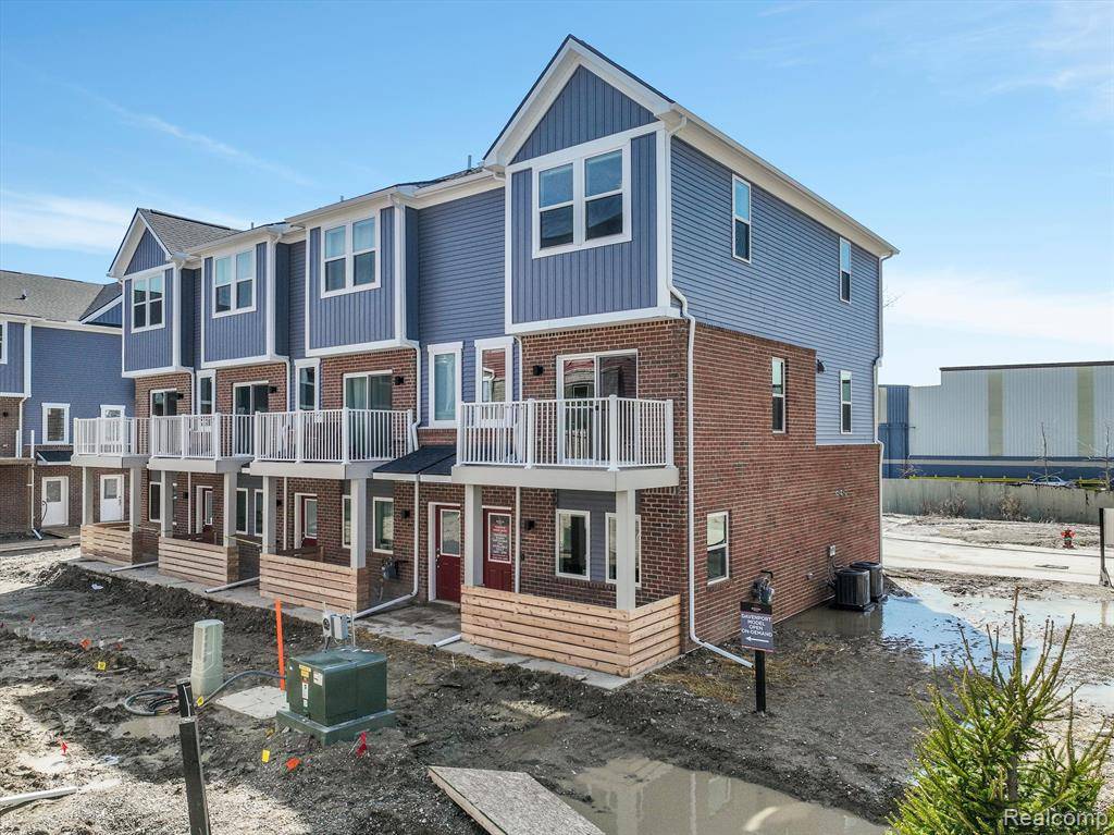 Troy, MI 48085,821 Canterbury Ln.