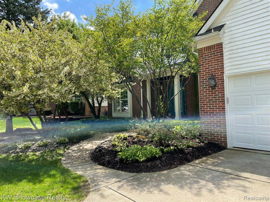 Farmington Hills, MI 48334,29221 FIELDSTONE