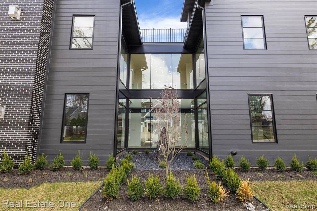 Birmingham, MI 48009,1723 BIRMINGHAM Boulevard