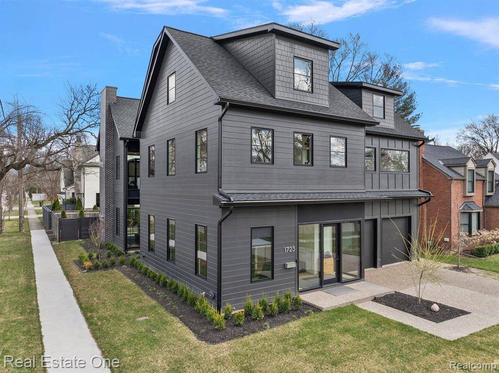 Birmingham, MI 48009,1723 BIRMINGHAM Boulevard