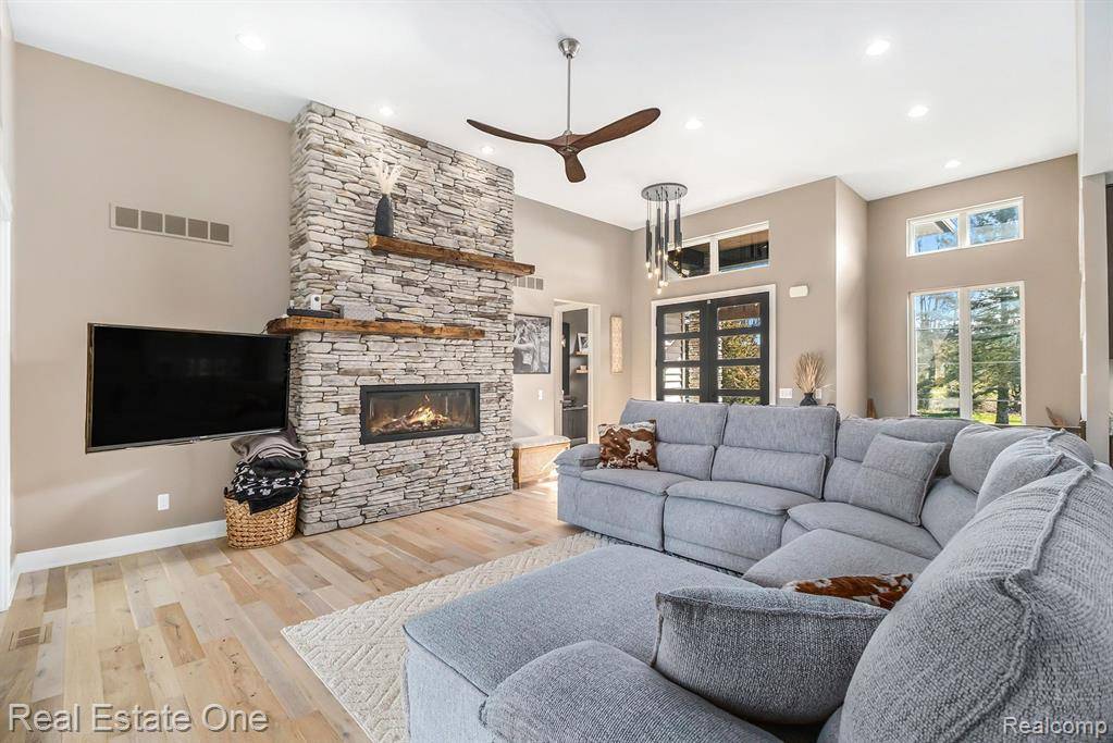 Clarkston, MI 48348,8481 Holcomb Road