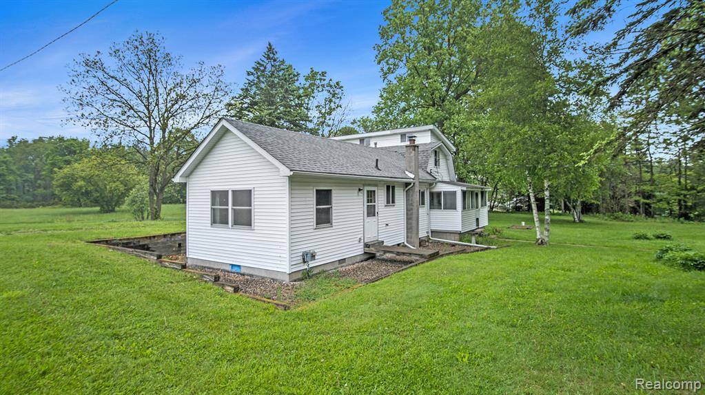 Fenton, MI 48430,9475 DENTON HILL Road