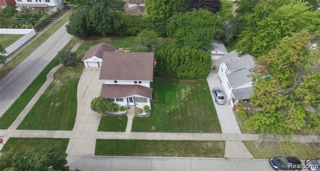 Dearborn Heights, MI 48127,2011 N EVANGELINE Street