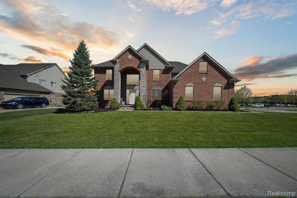 South Lyon, MI 48178,54210 BIRCHWOOD Drive