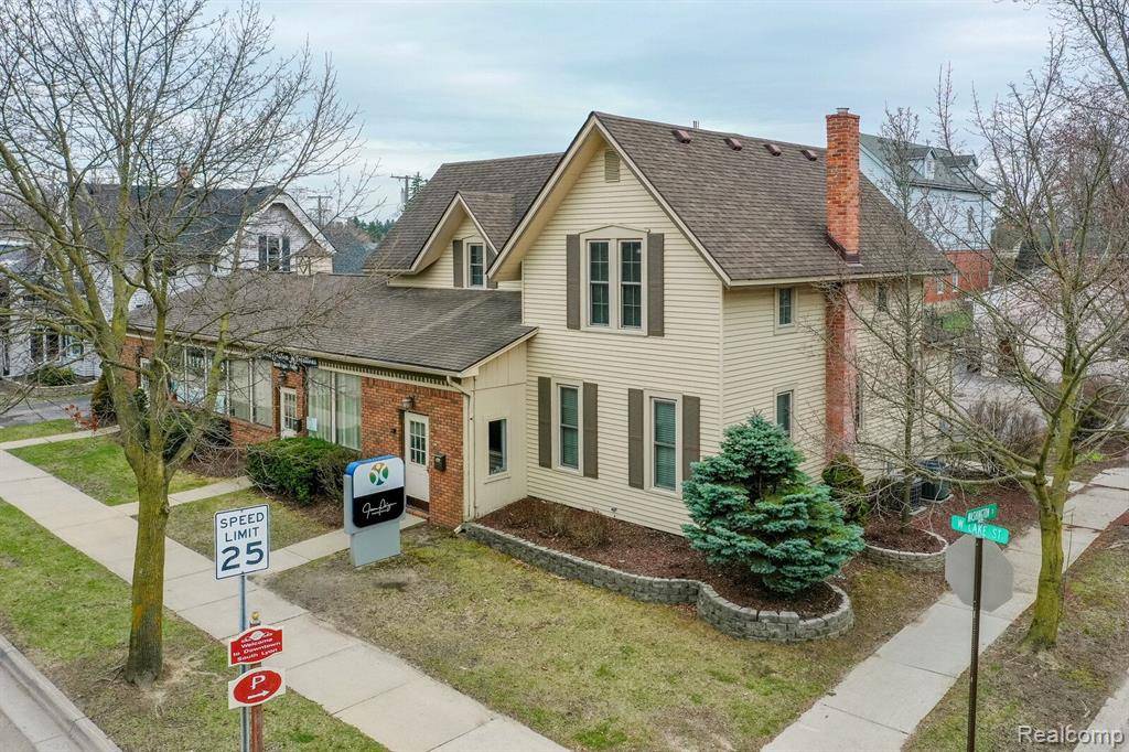South Lyon, MI 48178,129 W LAKE Street