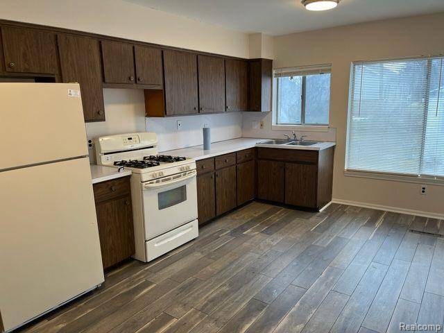 Madison Heights, MI 48071,26331 DELTON Street