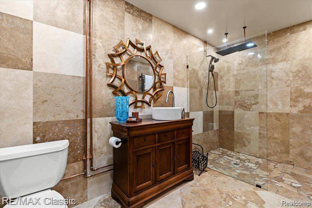 Commerce Twp, MI 48382,5721 CORALWOOD Court
