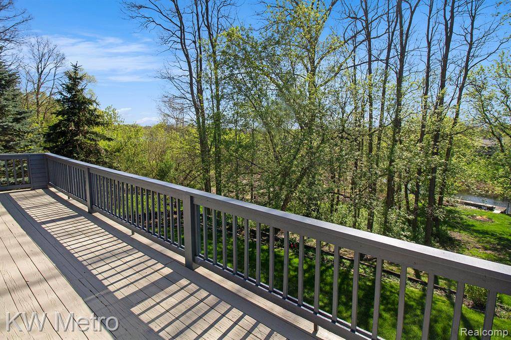 Clarkston, MI 48348,11183 BAYSHORE Court
