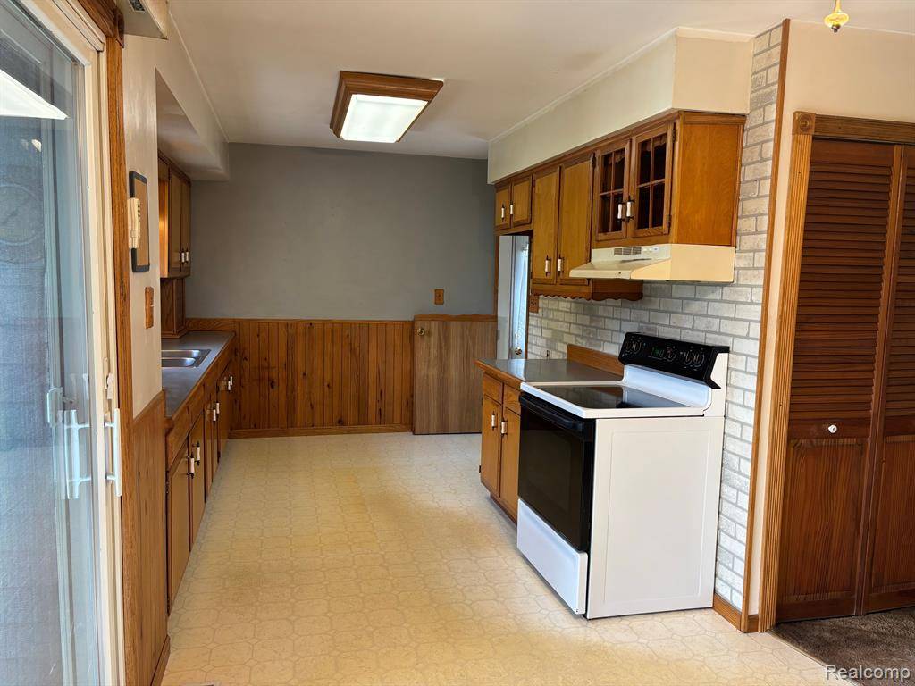 Otisville, MI 48463,8233 FARRAND Road