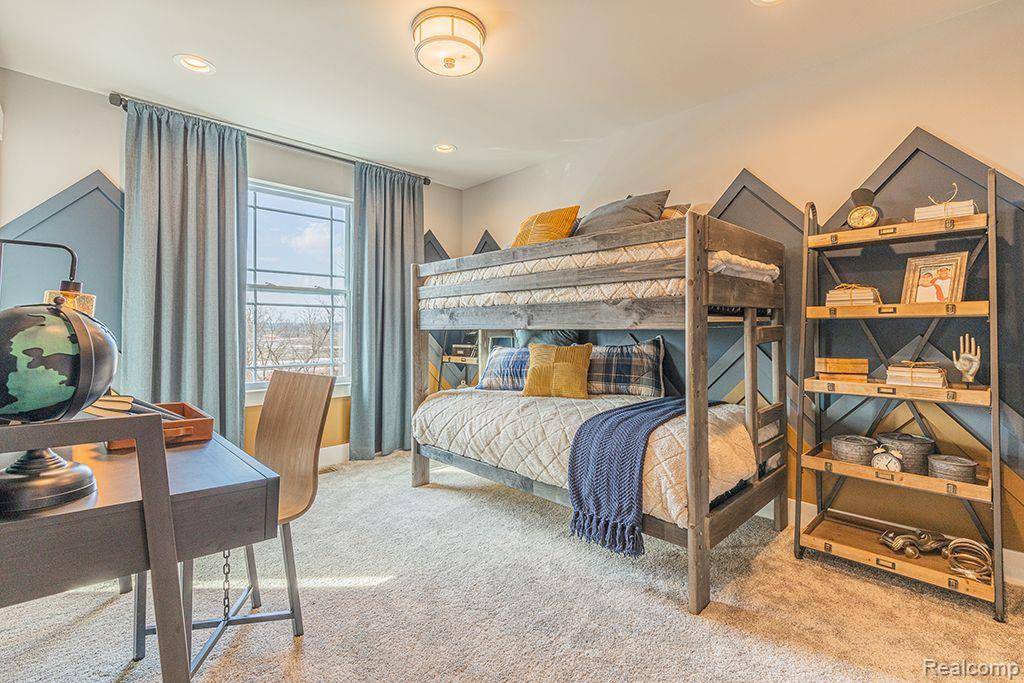 Ann Arbor, MI 48103,6088 N TRAILWOODS Drive