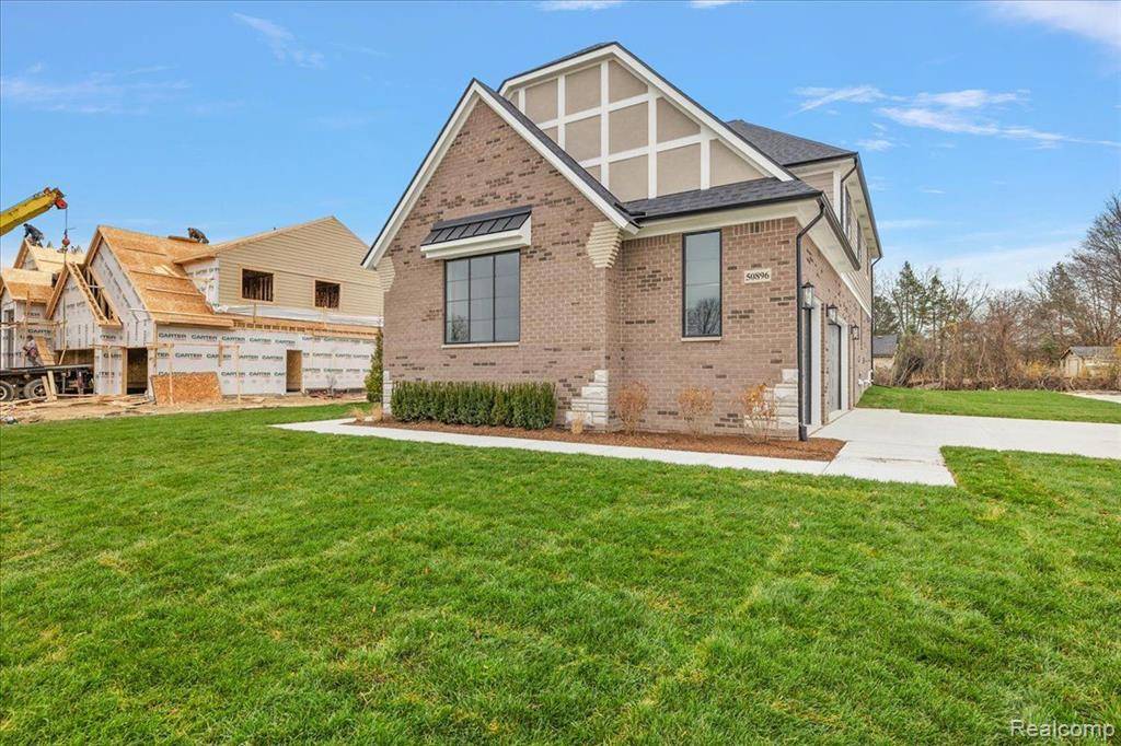 Macomb, MI 48042,50896 MISTWOOD Drive