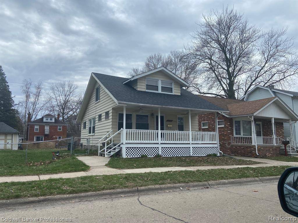 Saint Clair Shores, MI 48080,22106 AVALON Street