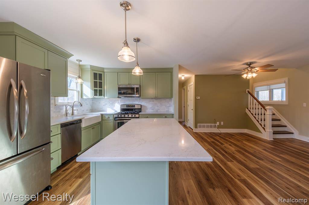 Holly, MI 48442,557 Green Cove Drive