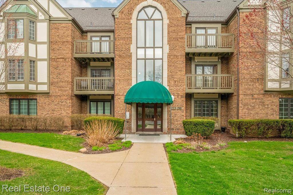 Plymouth, MI 48170,775 DEER Court
