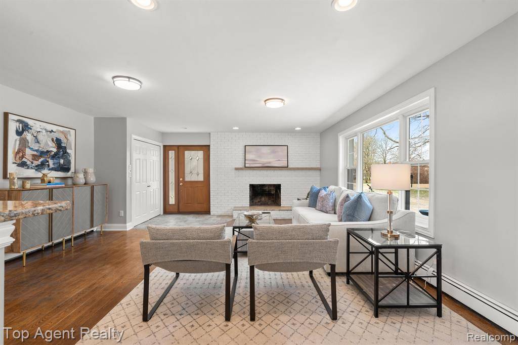 Rochester Hills, MI 48307,1593 Parke Street