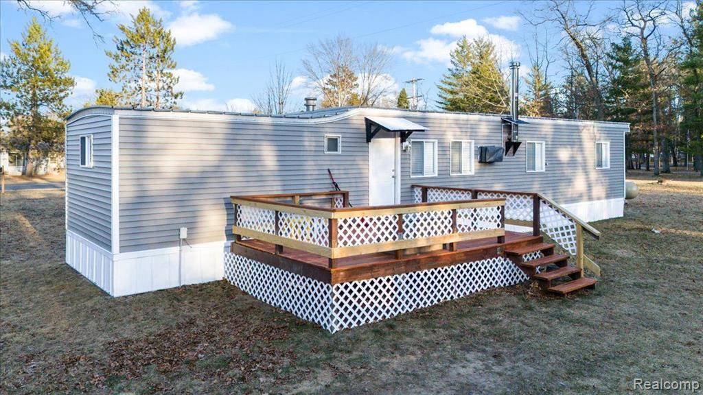 West Branch, MI 48661,2989 HORSESHOE LAKE Road
