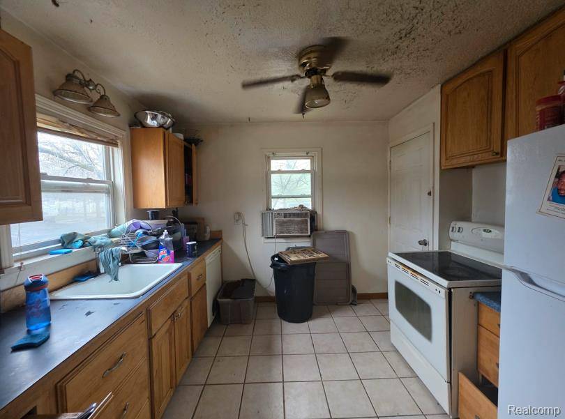 Lansing, MI 48906,1633 ILLINOIS Avenue