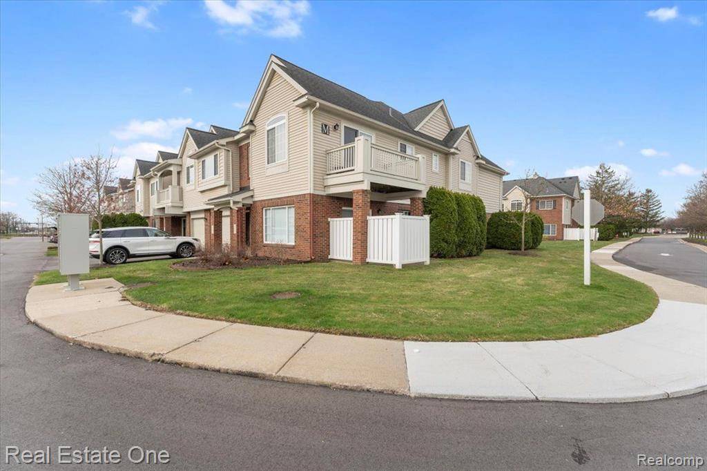 Woodhaven, MI 48183,23027 FAIRLANE Boulevard