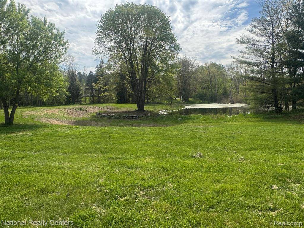 Milford, MI 48381,0000 pinewood