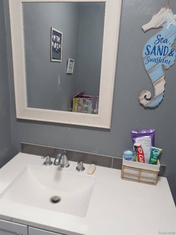 Lansing, MI 48911,3513 W JOLLY Road