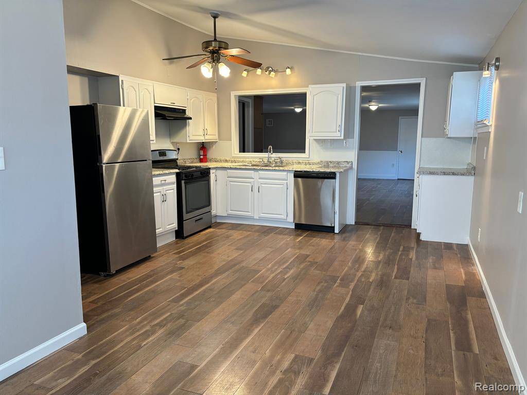 Hazel Park, MI 48030,1333 E GEORGE Avenue