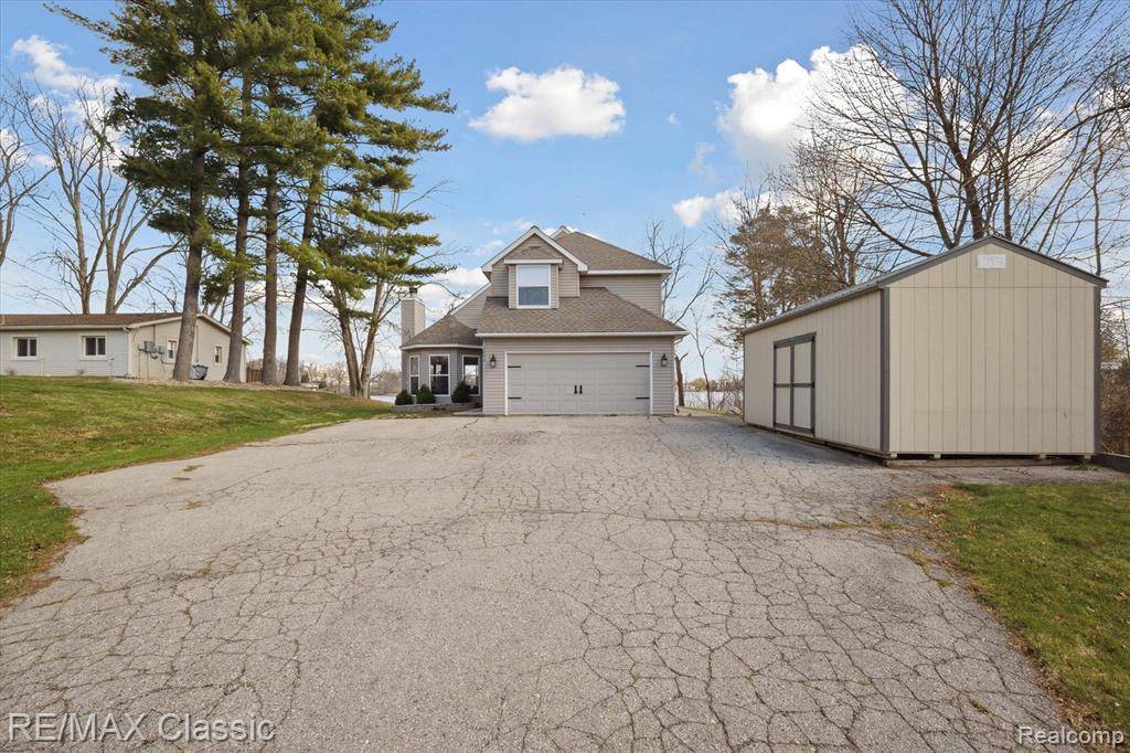 White Lake, MI,1052 MAPLE HEIGHTS Drive