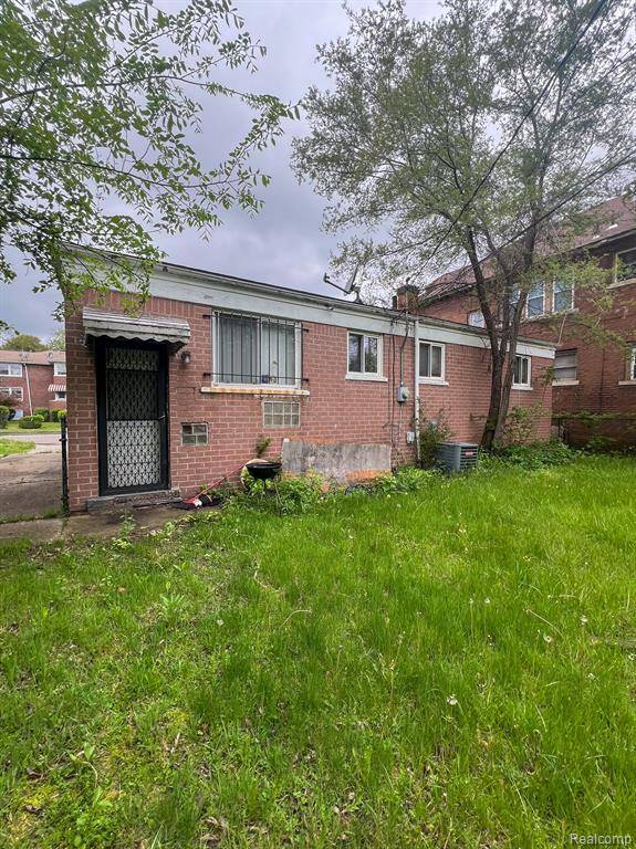 Detroit, MI 48221,16200 LAWTON Street