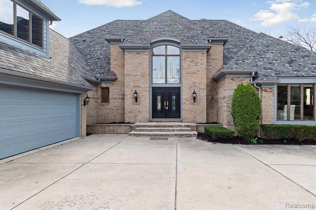 St. Clair, MI 48079,770 N RIVERSIDE Avenue