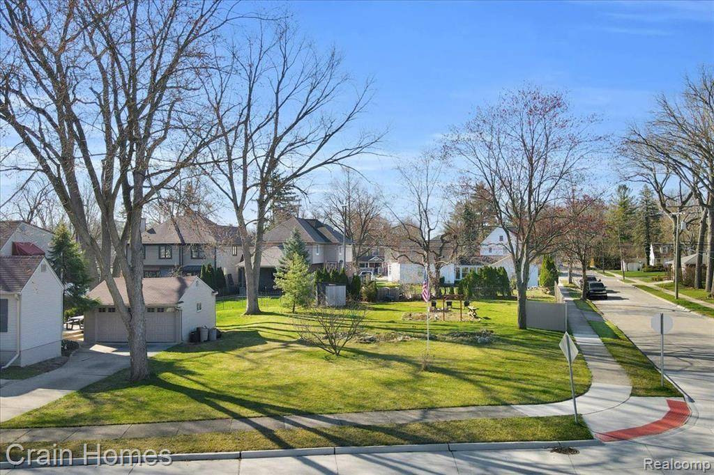 Royal Oak, MI 48067,1231 WOODSBORO Drive