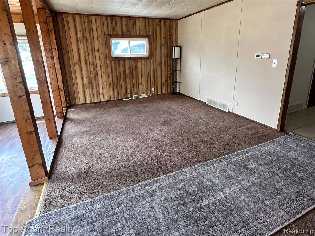 Hazel Park, MI 48030,1737 E MADGE Avenue