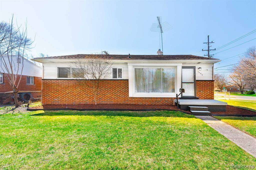 Ypsilanti, MI 48198,1006 ZEPHYR Street