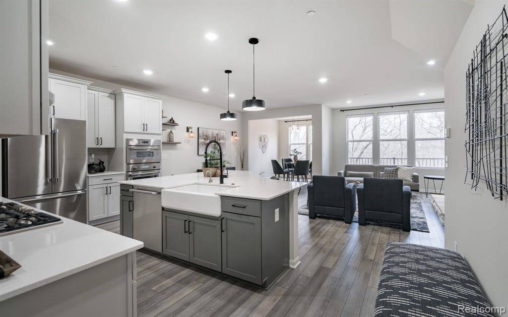 Rochester, MI 48307,664 PEPPERMINT Drive