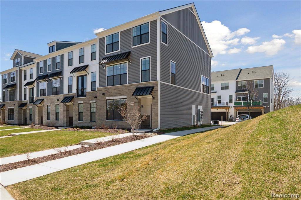 Ann Arbor, MI 48105,2904 Rayfield Avenue