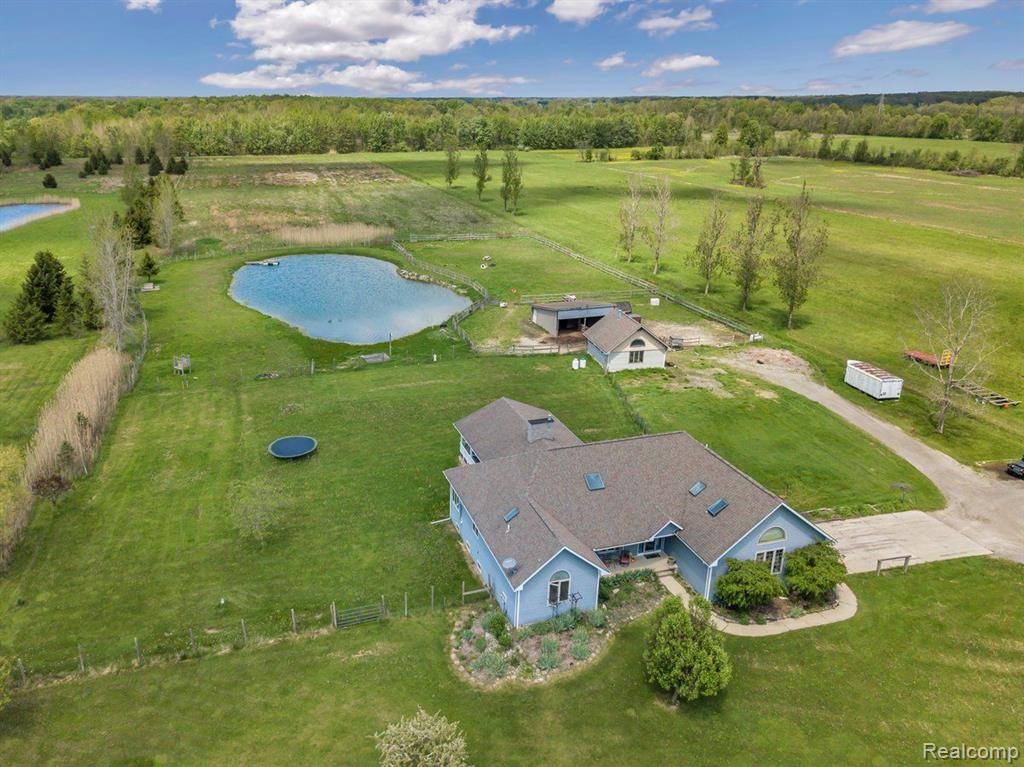 Columbus, MI,8322 N SHORT NW Road