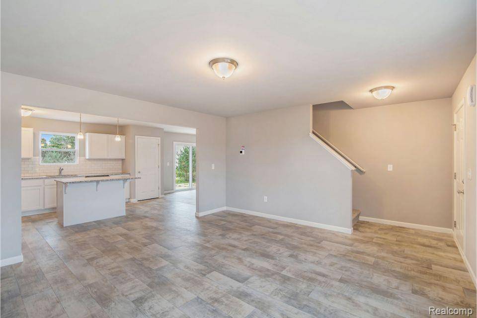 Davisburg, MI 48350,124 Forest Way