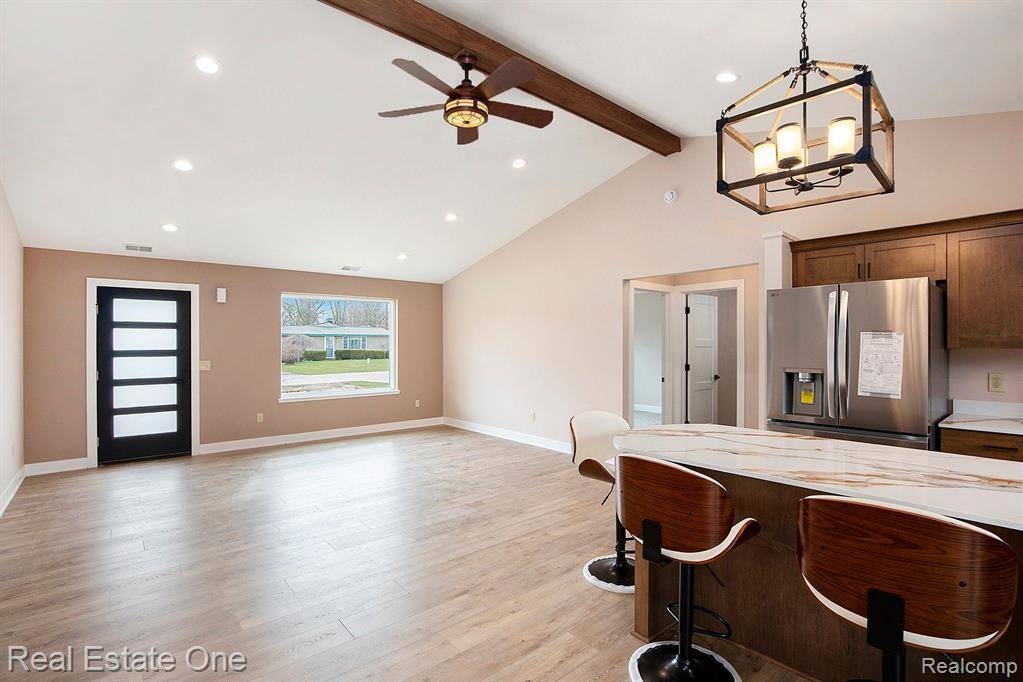 Lake Orion, MI 48362,816 VERNITA Drive