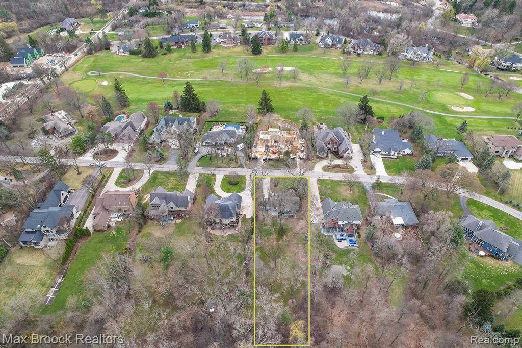 Bloomfield Hills, MI 48302,2905 W HICKORY GROVE Road