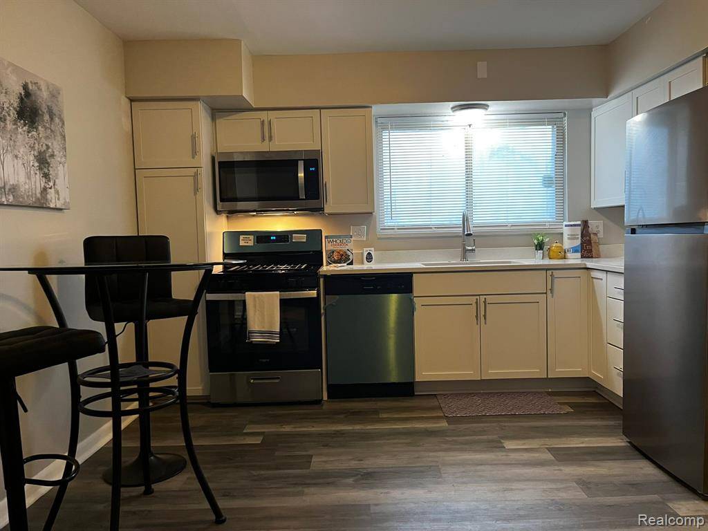 Lansing, MI 48911,3709 RONALD Street