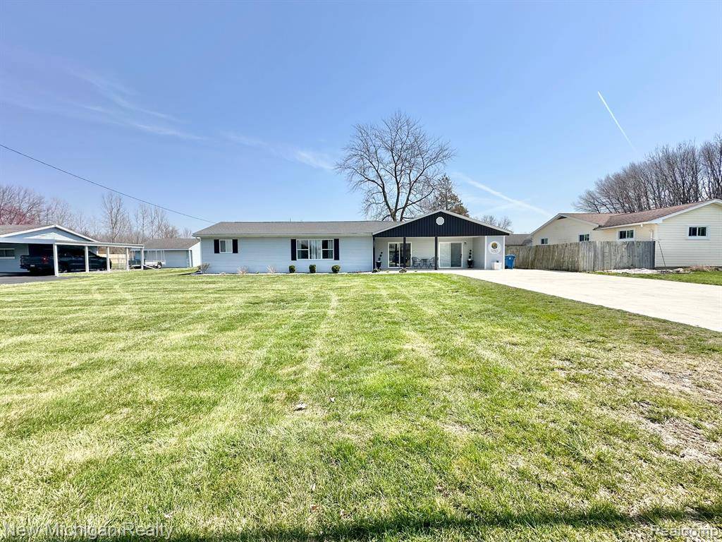 Fenton, MI 48430,12293 TORREY Road