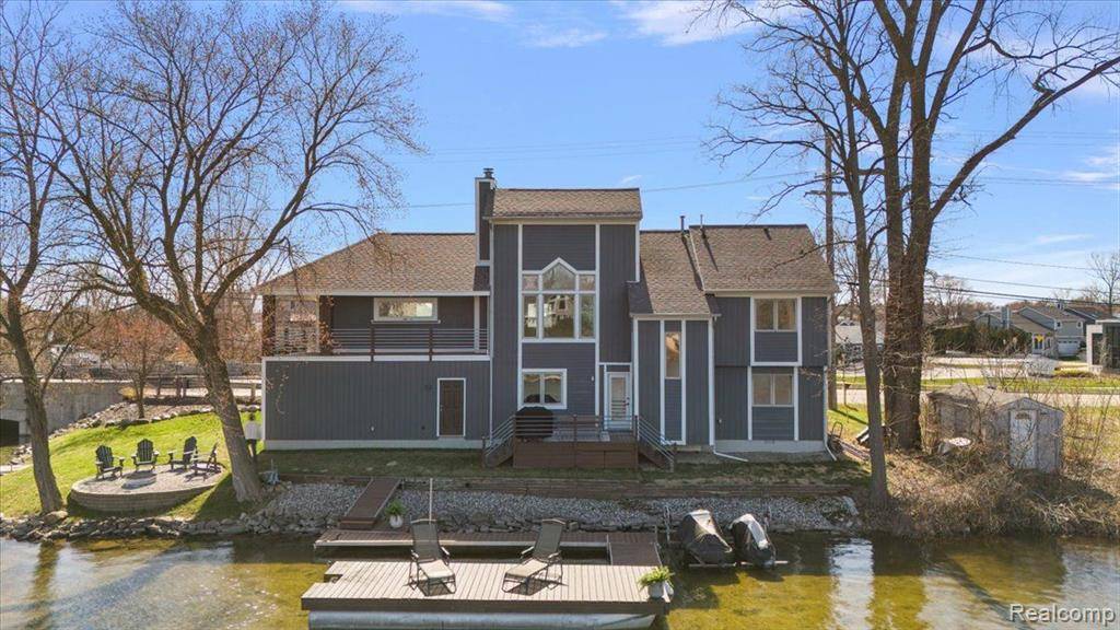 Waterford, MI 48328,1427 S CASS LAKE Road