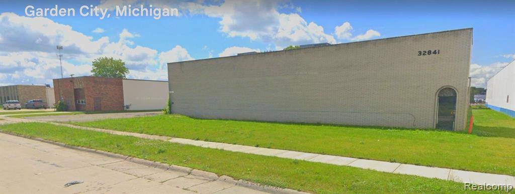 Garden City, MI,32841 PARKLANE Street